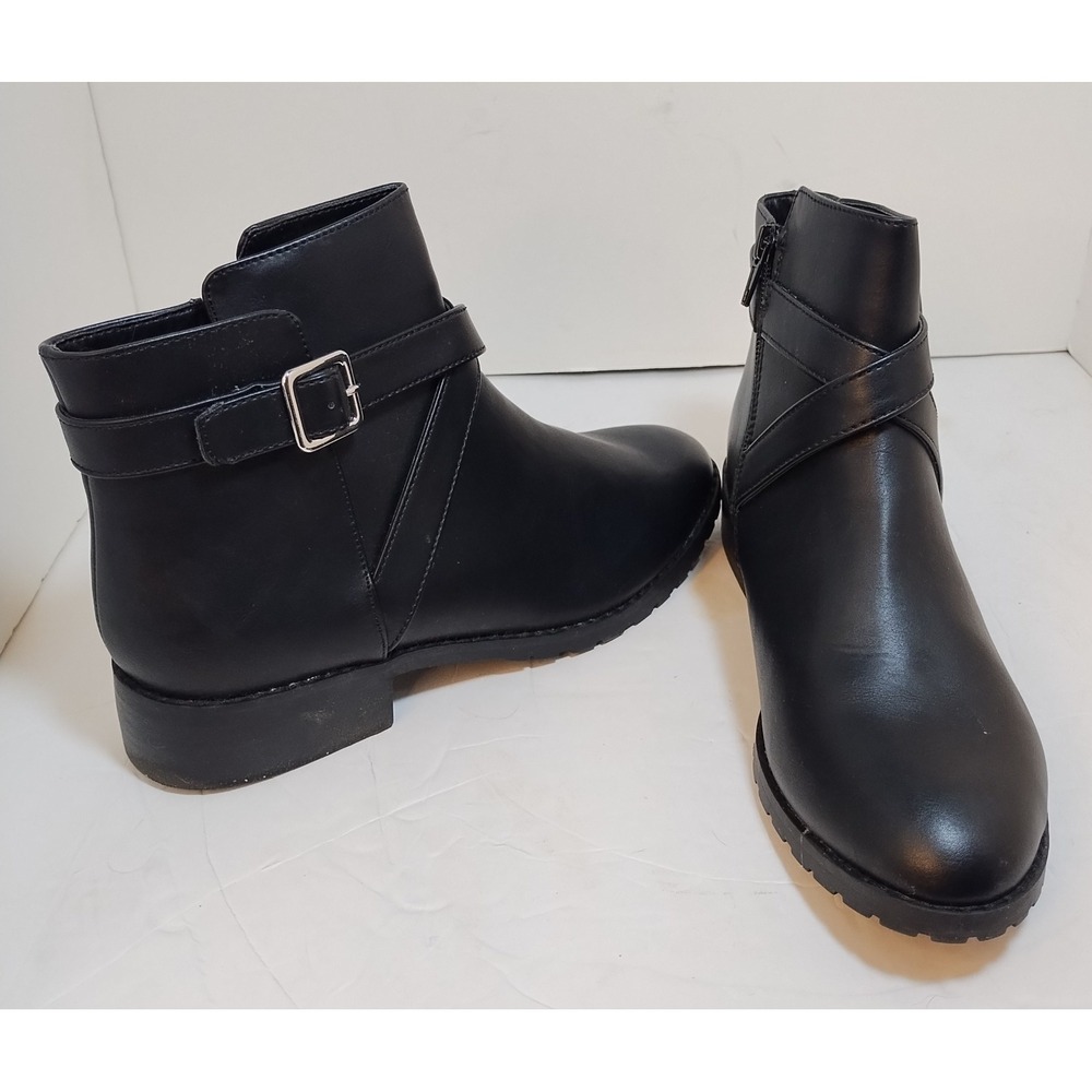 Worthington Wor Reddle SZ 7 Black Faux Leather Ankle Boots Buckle Strap Side Zip